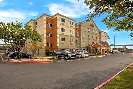 Comfort Inn & Suites Austin North Loop
