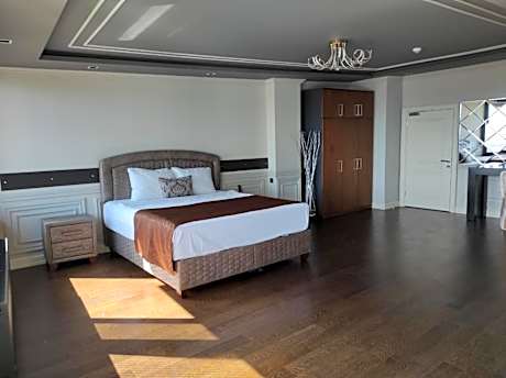 Superior Triple Room with Sea View