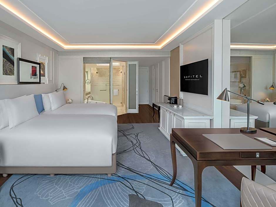 Photo 1 of 4 of Magnifique 2 Twin Beds