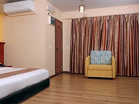 Superior Double Room with Balcony