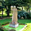 Villa Patzcuaro Garden Hotel & RV Park