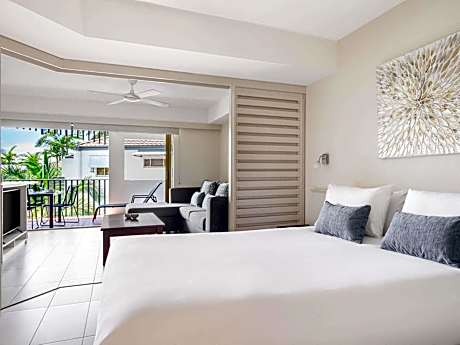 2 Bedroom Deluxe Apartment