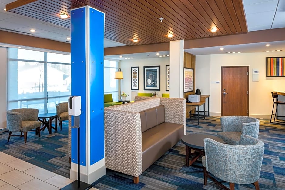 Holiday Inn Express & Suites - Bend South, an IHG Hotel