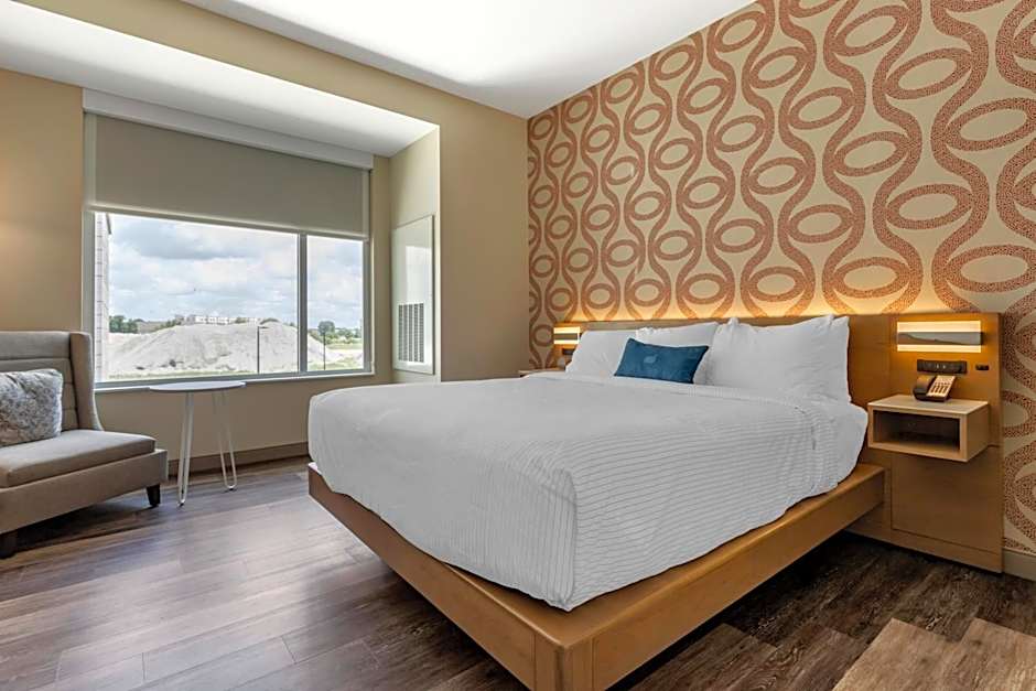 DoubleTree by Hilton Greenville Woodruff Road