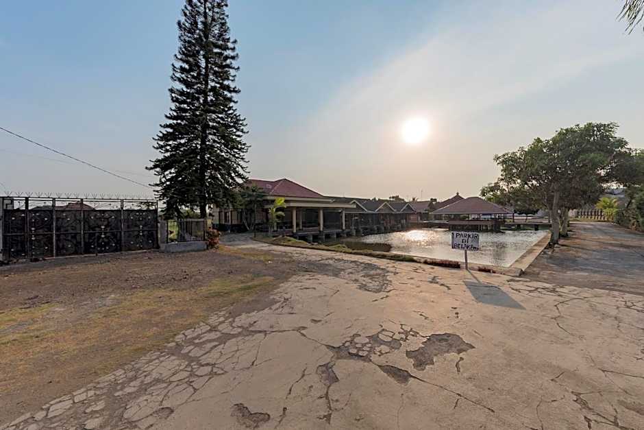 RedDoorz Syariah at Bumi Eyang Enin Homestay Tasikmalaya