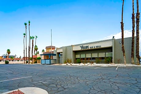 Royal Plaza Inn