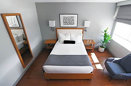 Queen Room - Disability Access