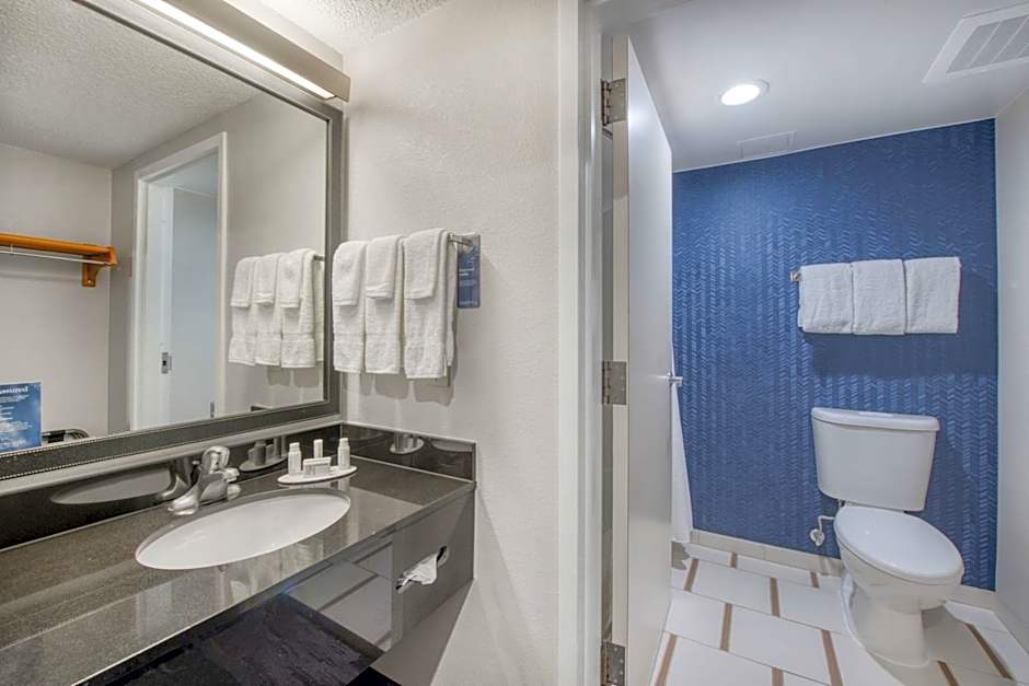Fairfield Inn & Suites by Marriott Raleigh Crabtree Valley