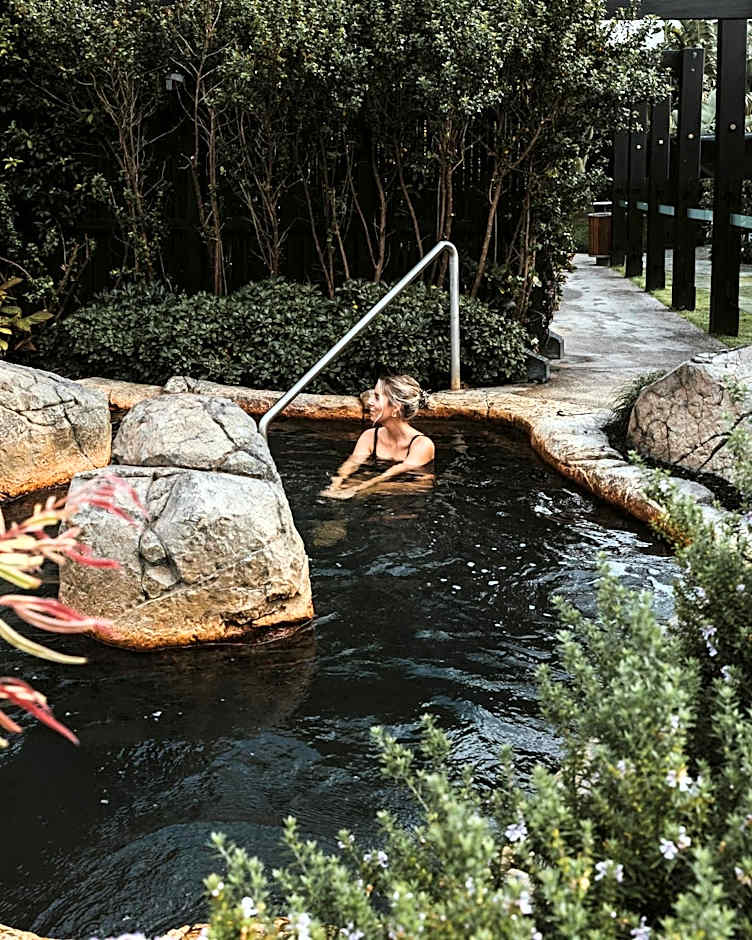 Deep Blue Hotel & Hot Springs