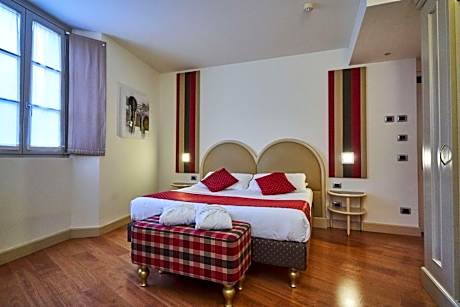 Superior Queen Room with Whirlpool - Non-Smoking