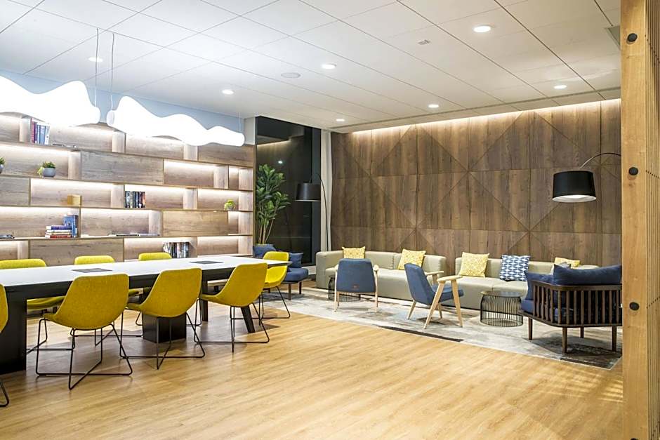 Courtyard by Marriott Edinburgh West