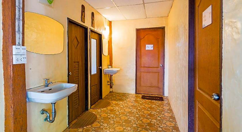 Baandin Chiewlarn Resort