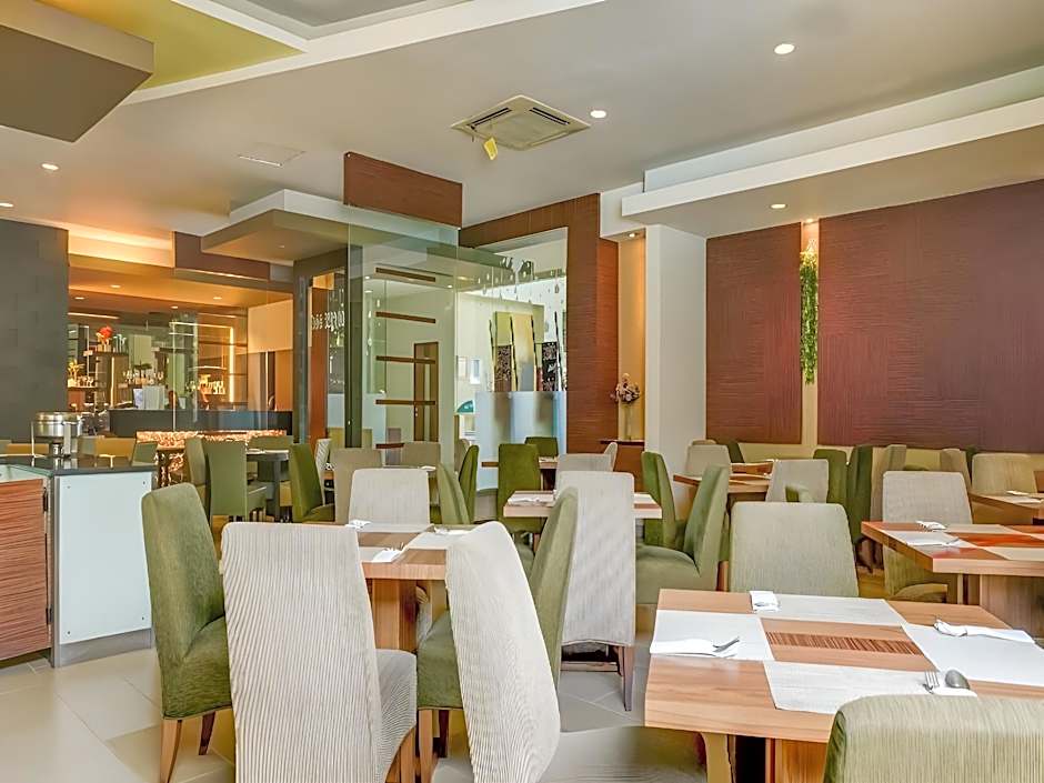 Grand Cikarang Hotel
