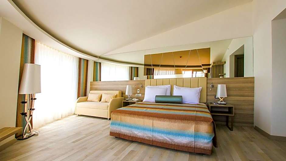 Turunc Premium Hotel