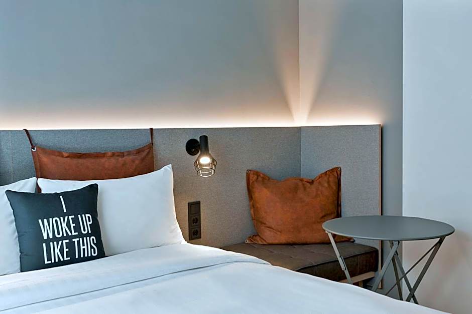 Moxy by Marriott Frankfurt City Center