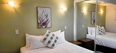 Deluxe One-Bedroom Apartment with Garden View