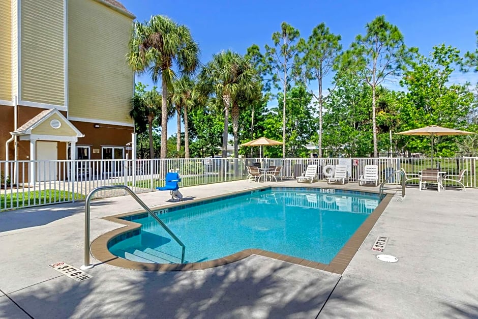 Quality Inn & Suites Lehigh Acres Fort Myers