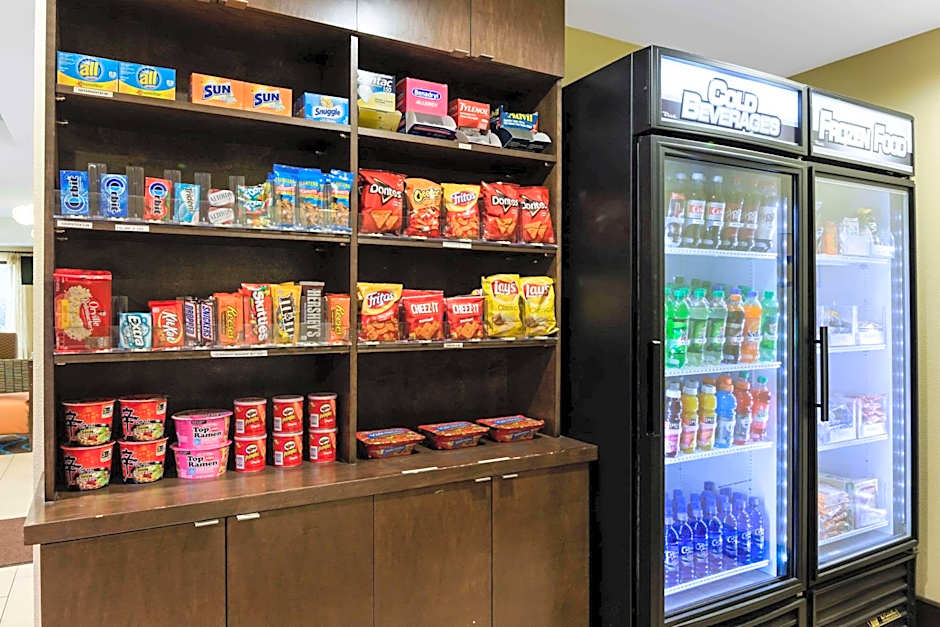 La Quinta Inn & Suites by Wyndham Lagrange / I-85