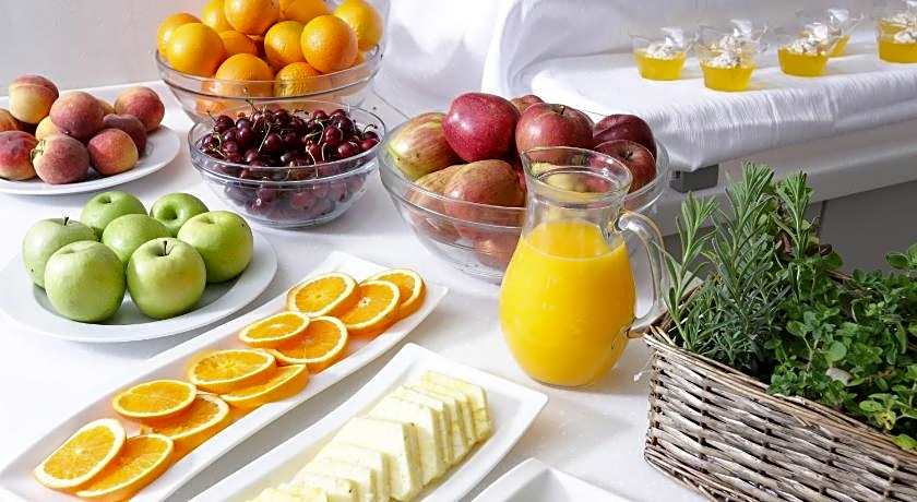 Alexandra Elegance Bridging Generations