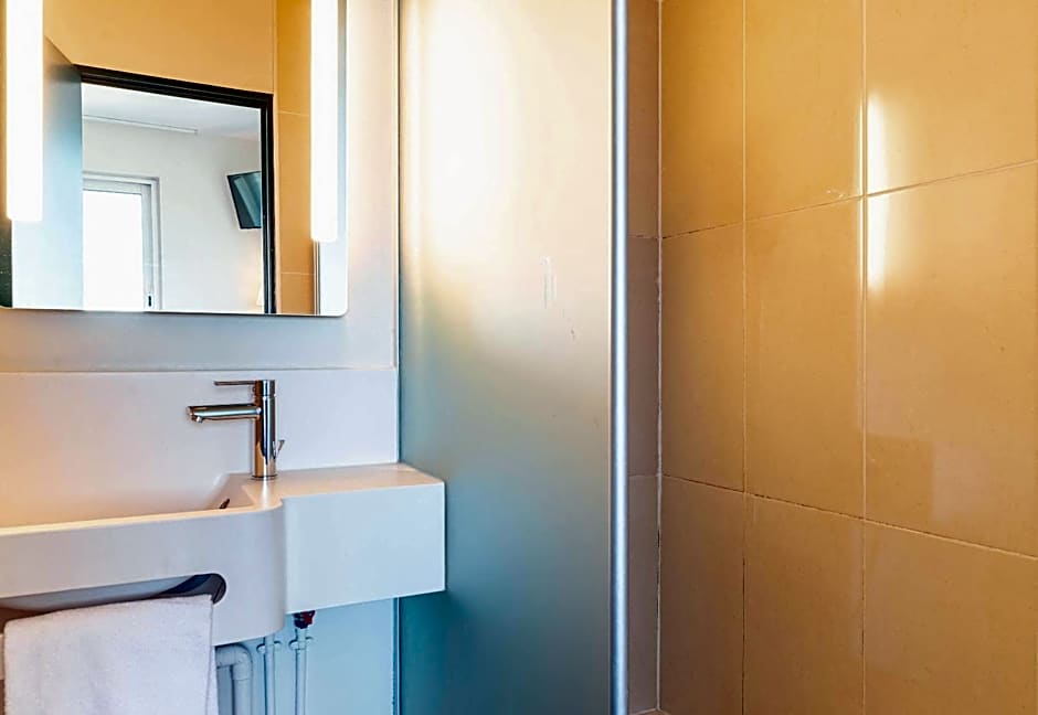 B&B Hotel NANTES Centre