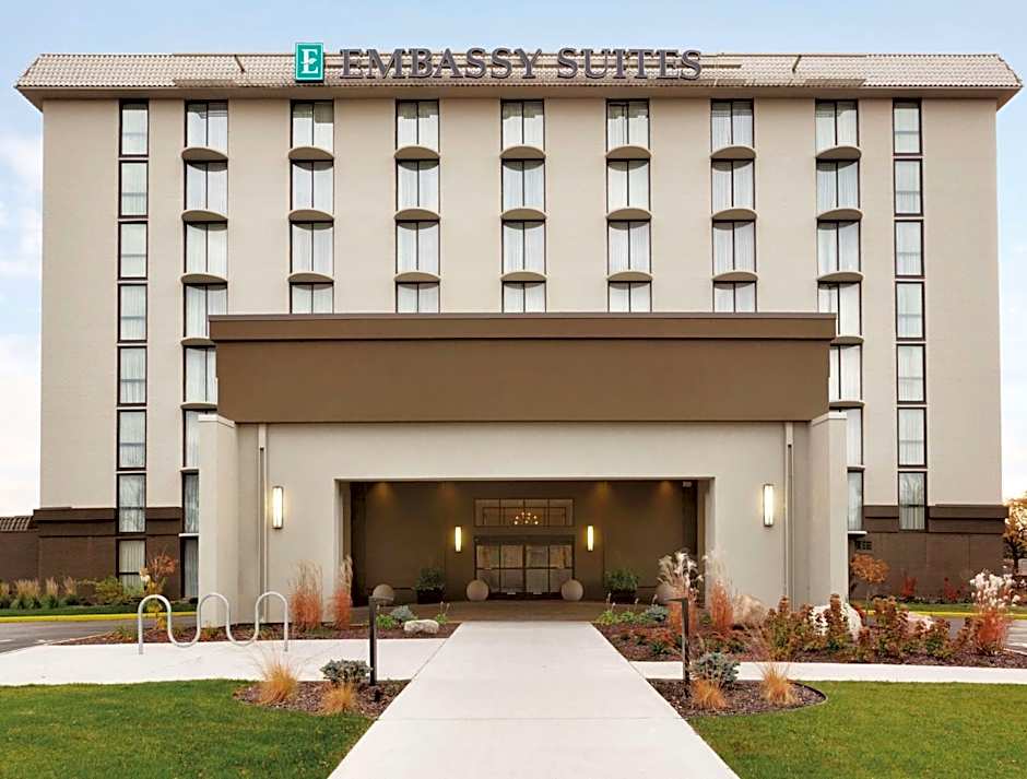 Embassy Suites by Hilton Bloomington / Minneapolis