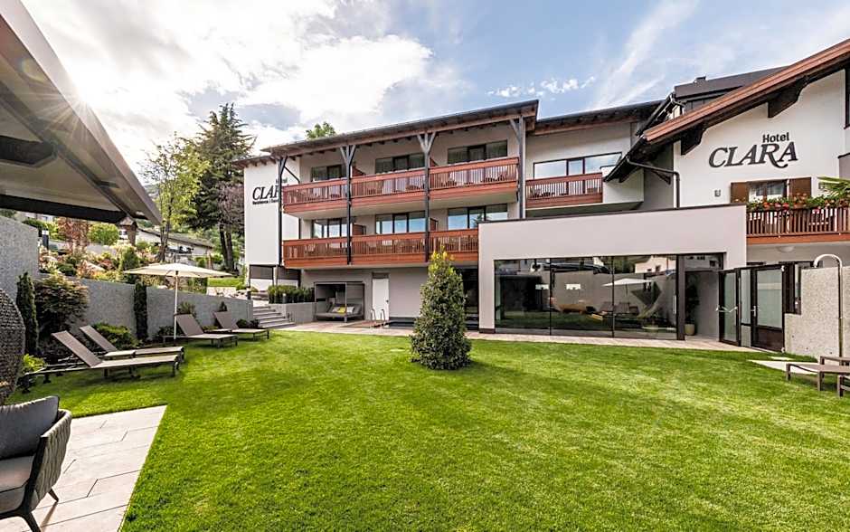 Hotel Clara