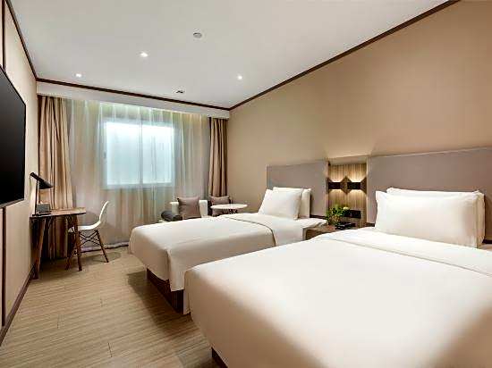 Hanting Hotel (Guangzhou Feixiang Park Metro Station)