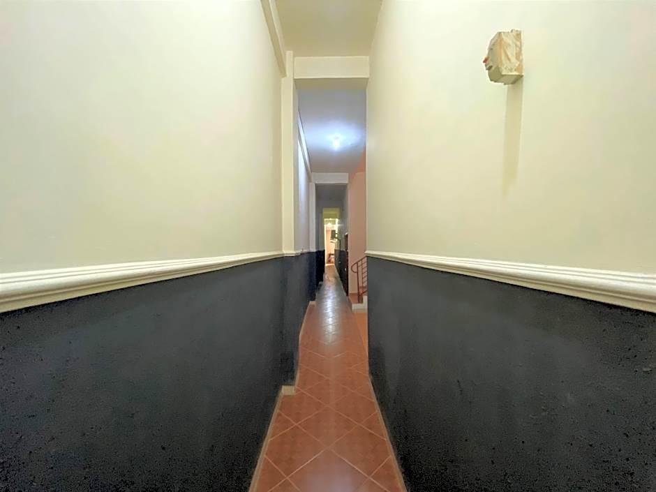 RedDoorz near GOR Lagaligo Palopo