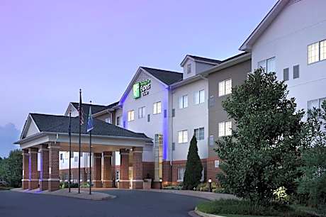 Holiday Inn Express & Suites Charlottesville - Ruckersville By IHG