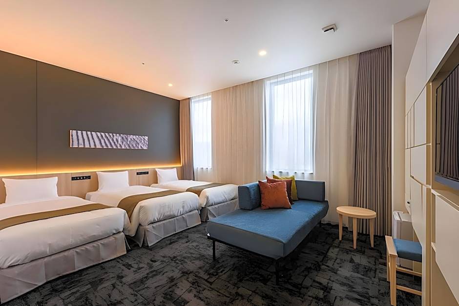 Hotel Monday