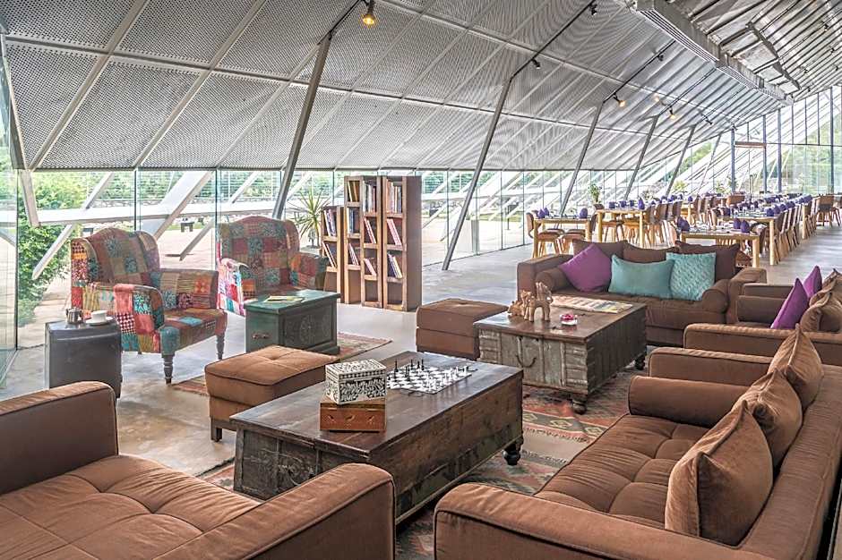 Mana Hotels