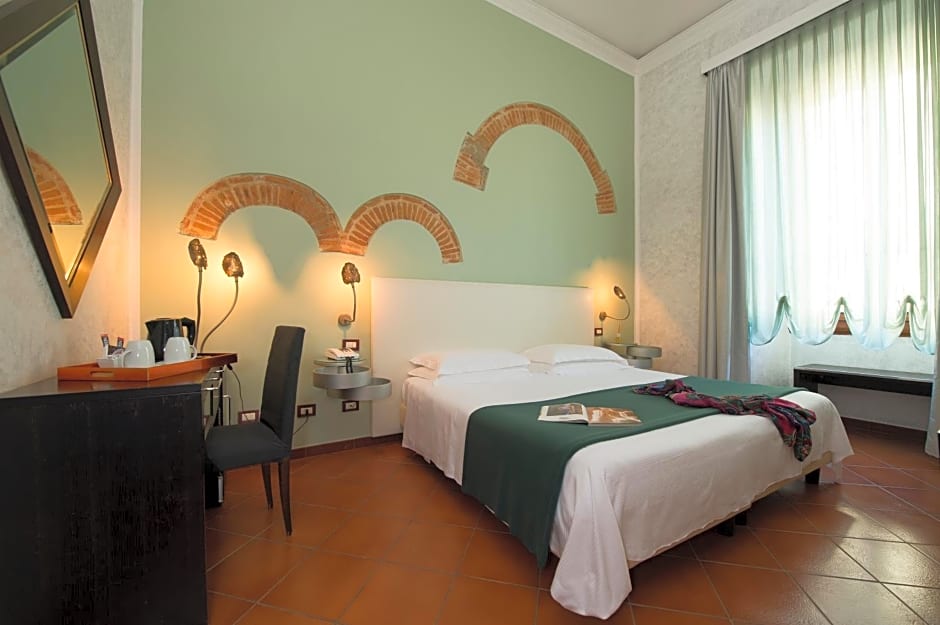 De La Pace- Sure Hotel Collection by Best Western