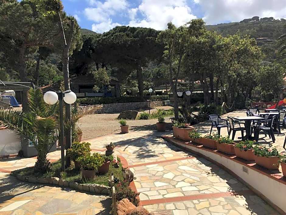 Residence Mandel 2 by Mandel Club