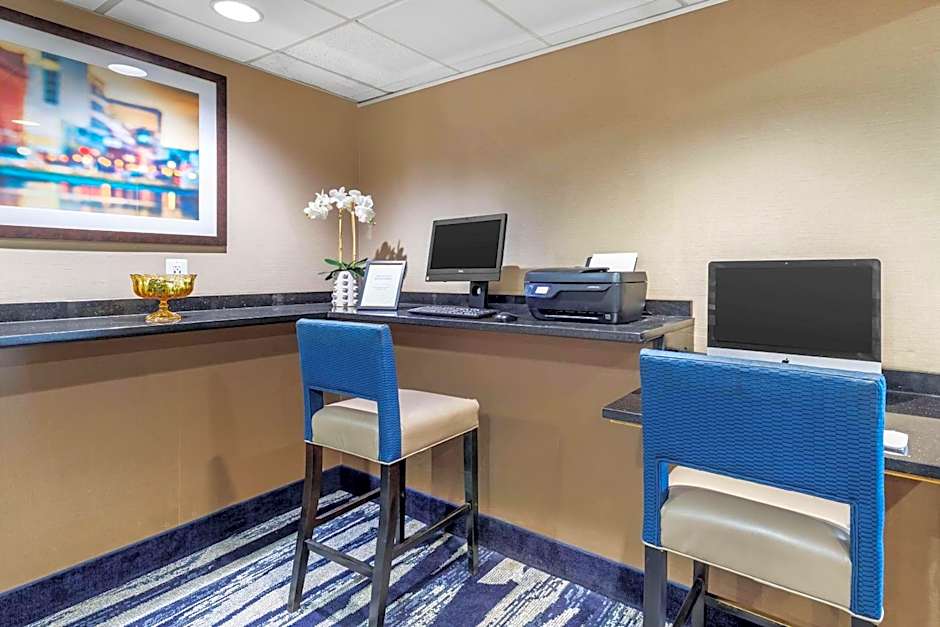 Comfort Inn & Suites Aberdeen