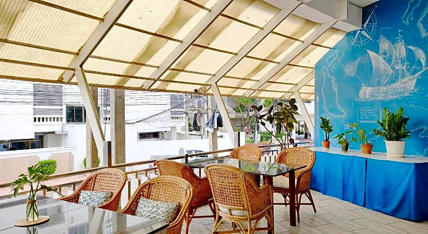 Royal Beach View Suites