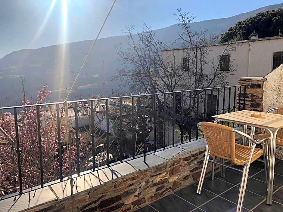 Hostal Rural Poqueira