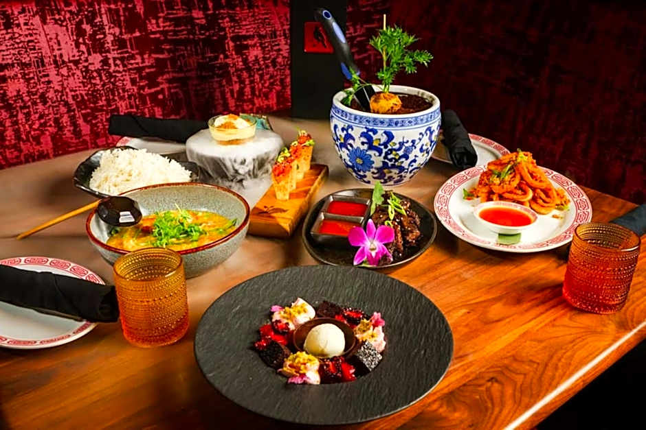 Holiday Inn Express & Suites Naples Downtown - 5th Avenue