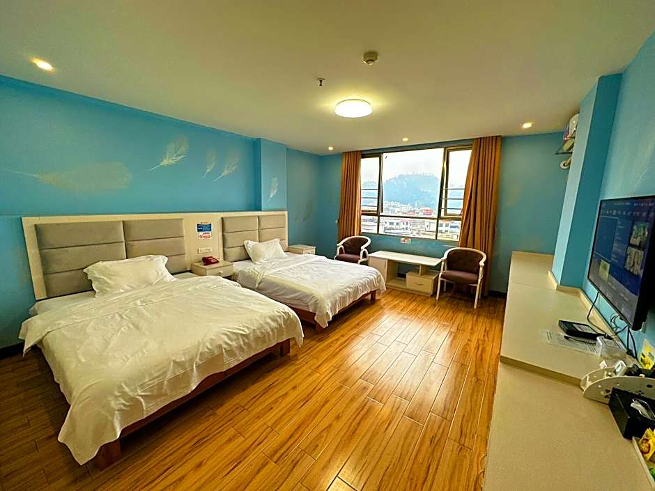 Borrman Hotel Lipu Central Plaza