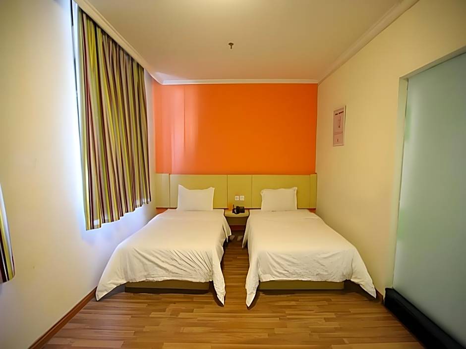 7 Days Inn Nanchang Bayi Square Railway Station