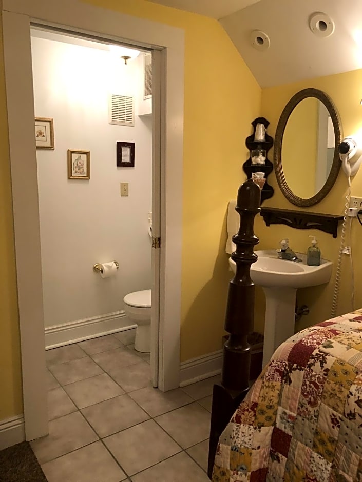 Alpine Haus Bed & Breakfast Inn