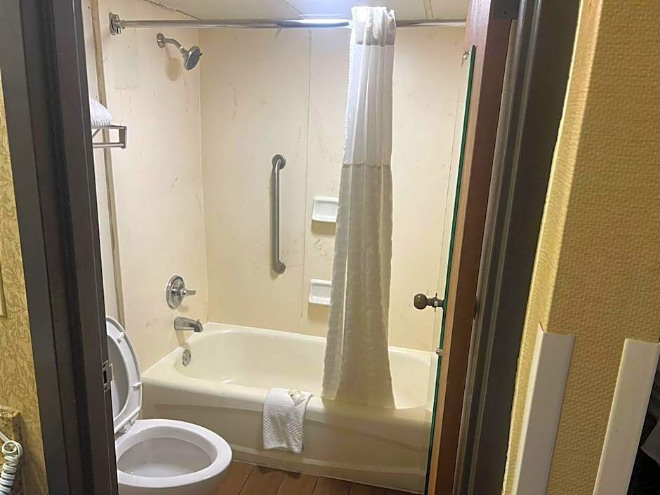Quality Inn Columbus, MS