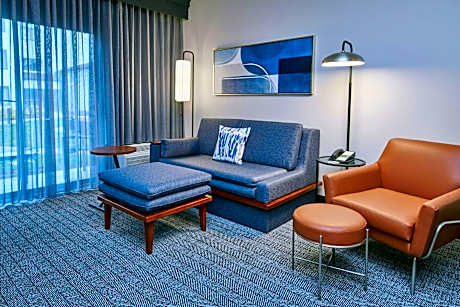 One-Bedroom King Suite with Courtyard View and Sofa Bed