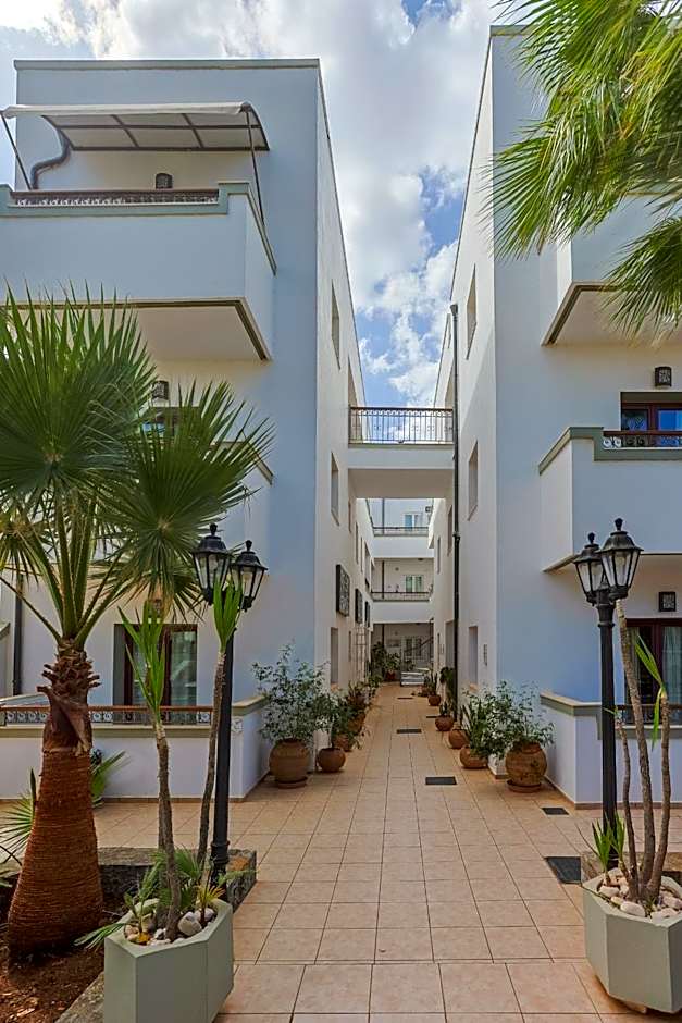 Bella Elena by Estia