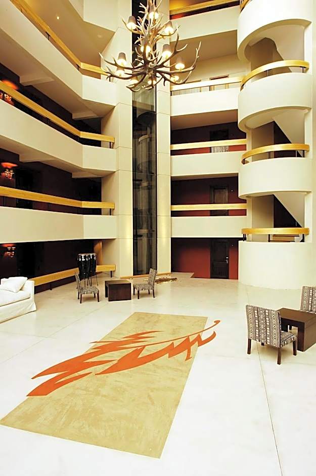 Cacique Inacayal Lake Hotel & Spa
