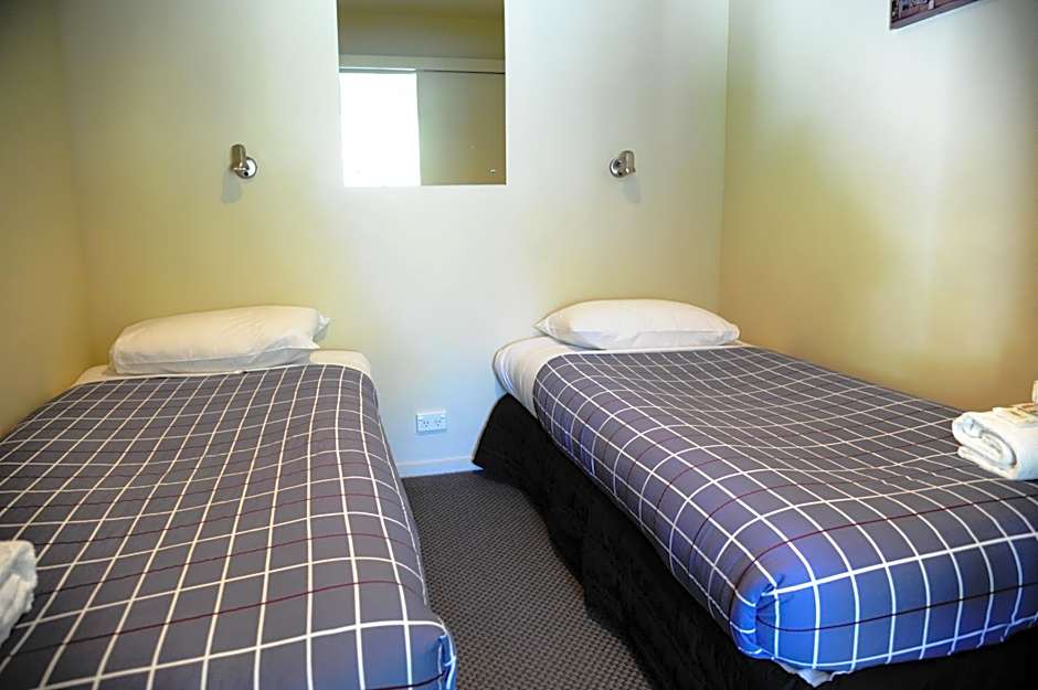 Blenheim Bridges Holiday Park