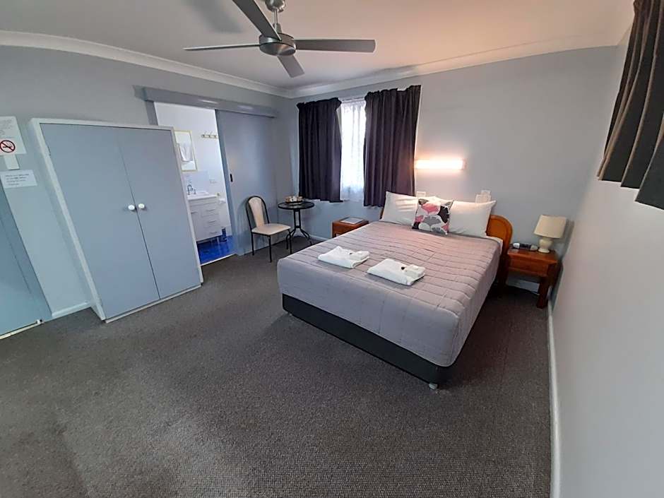 Photo 1 of 7 of 1 Queen Bed Suite