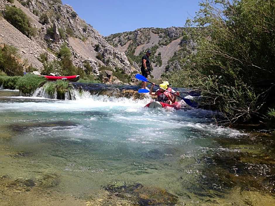 Micanovi Dvori Mobile Home Village Zrmanja