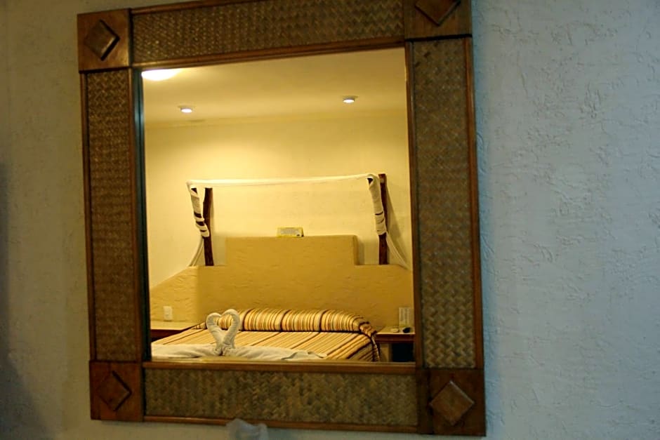 Hotel Palapa Palace Inn