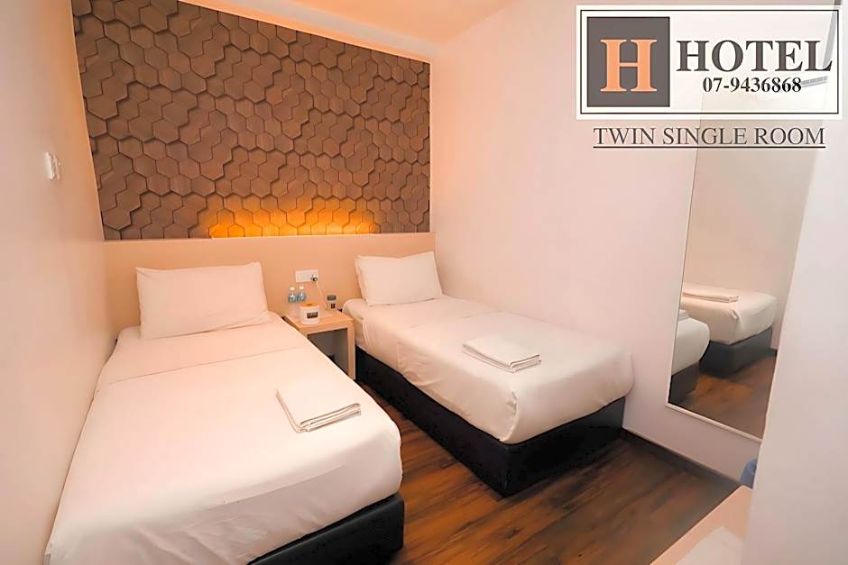 H hotel
