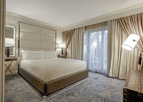 Superior One-Bedroom Suite